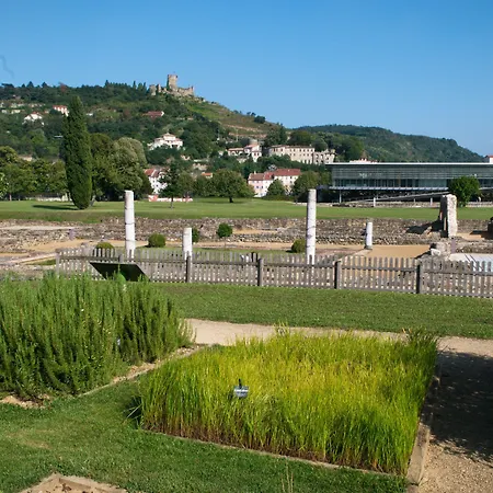Ibis Styles Lyon Sud Vienne 3* Chasse-sur-Rhône