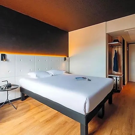 Ibis Styles Lyon Sud Vienne Hotel 3*